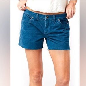 Carve Designs Oahu Blue Corduroy Shorts size 2